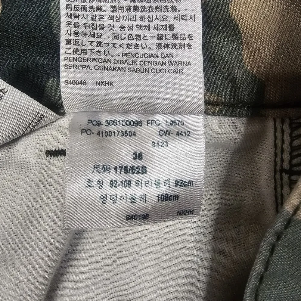 Levis Cargo Shorts 36x12 Camouflage Baggy Loose Y2K 90s Streetwear Skater Long